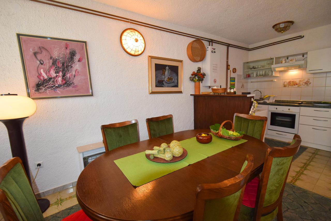 Apartment Petrlin Malinska Bagian luar foto